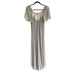 MISS ELAINE Vintage Long Nightgown  L
